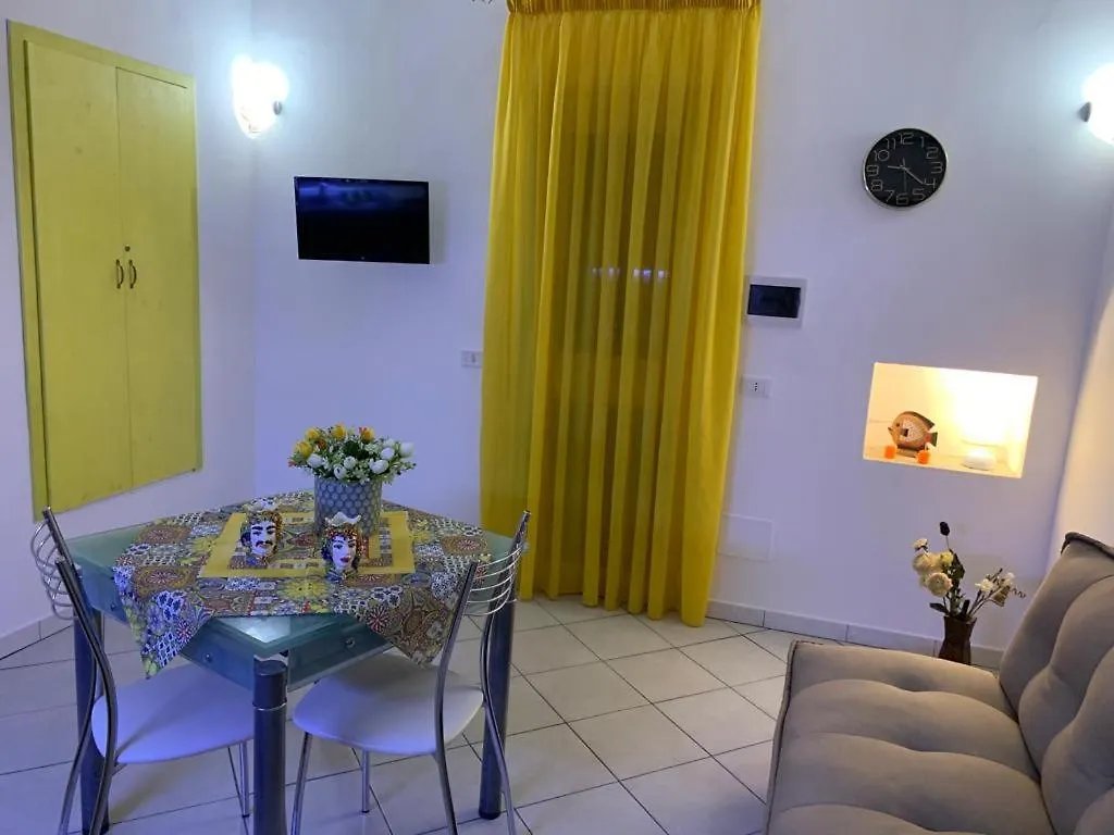 Emi'S House Appartamento Rilievo